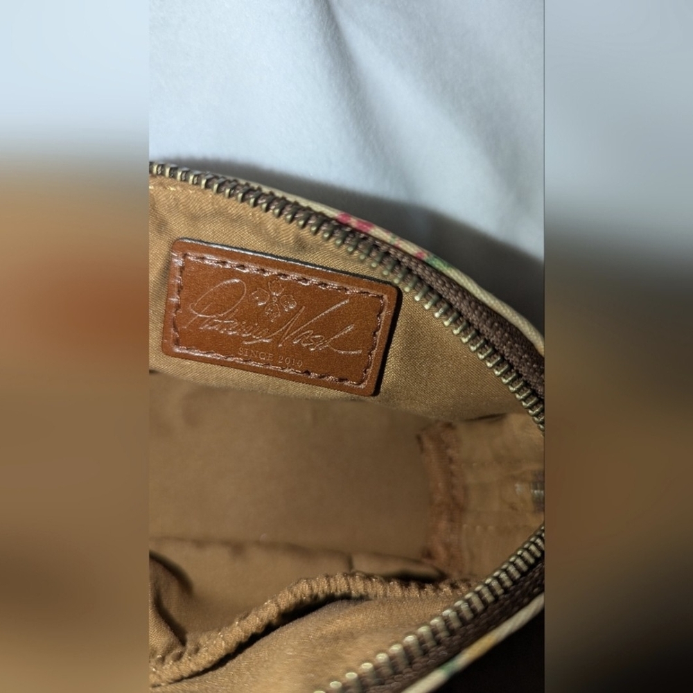 NWT Patricia Nash Valerie Prairie Rose Leather & Canvas Pouch W/ Floral Design - Picture 6 of 6